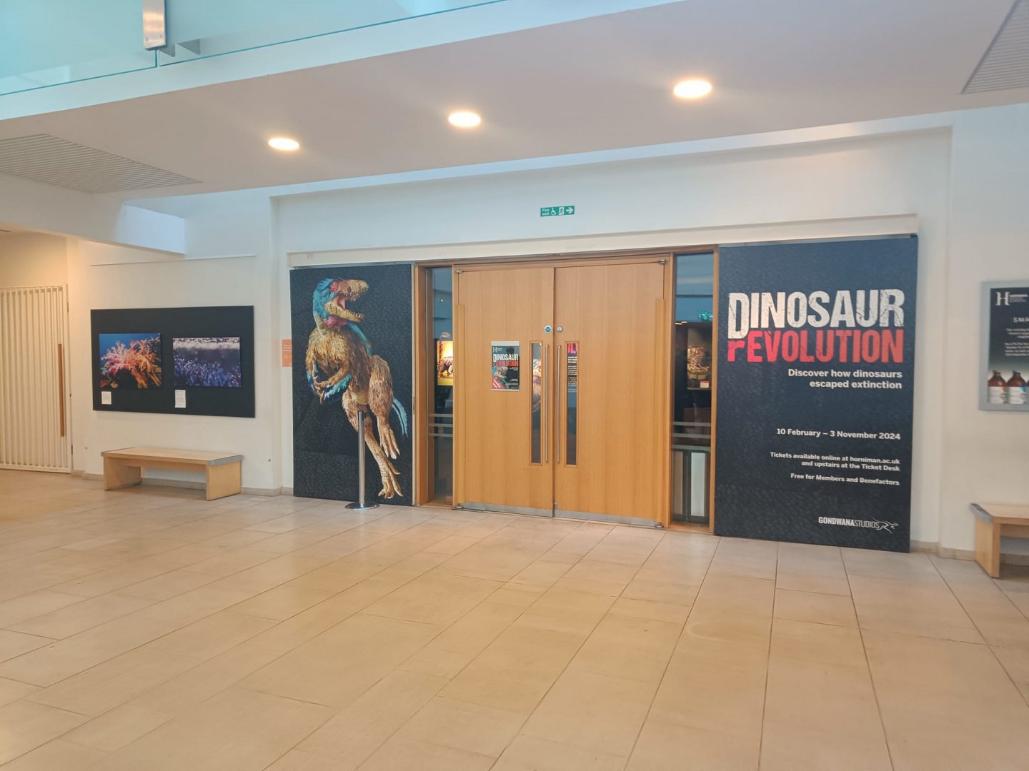 Entrance to Dinosaur rEvolution