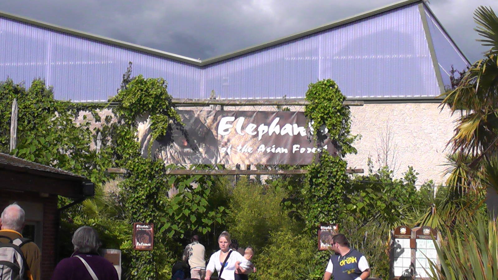 Entrance to Elephant House 19.6.10
