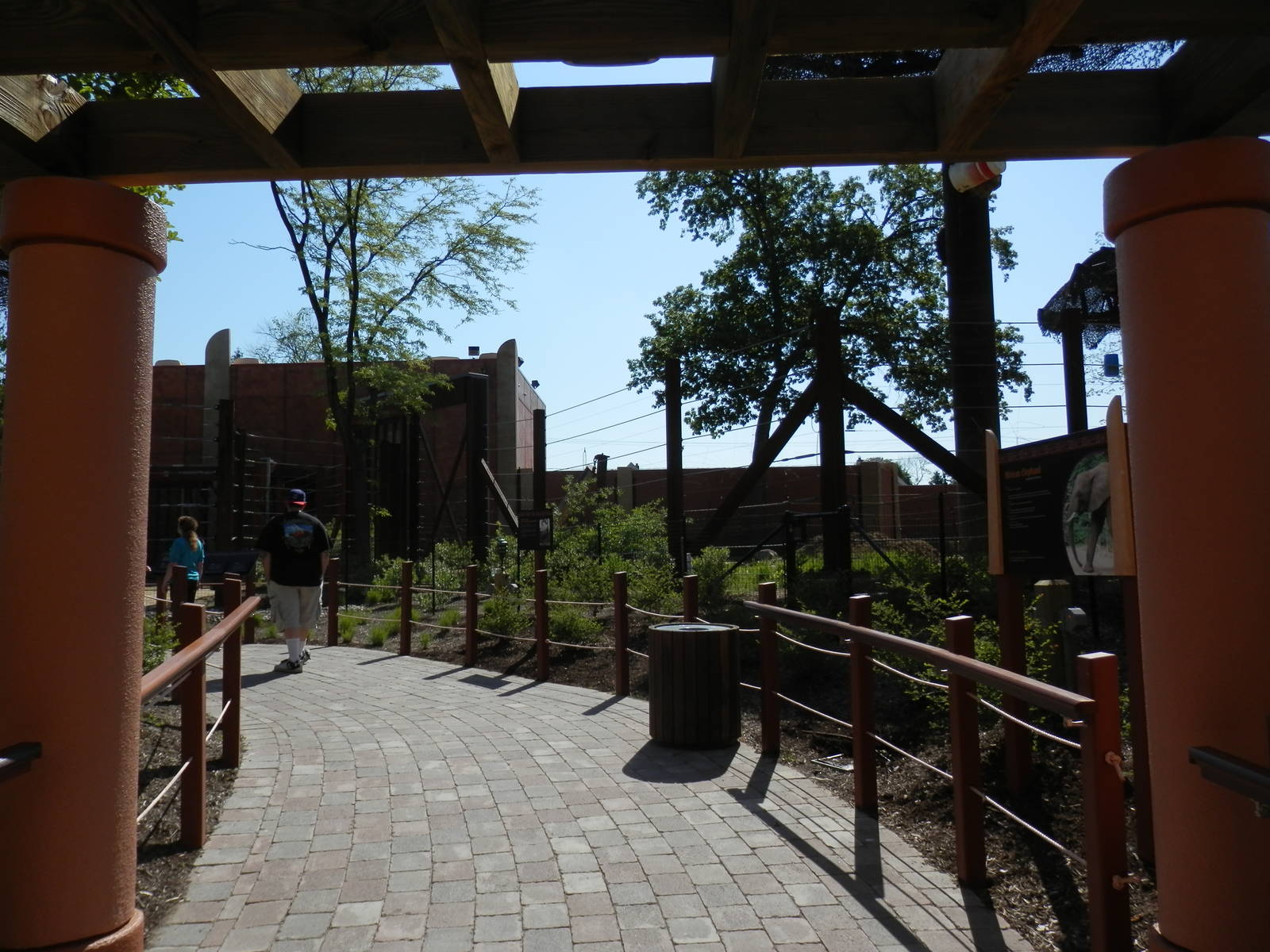 entrance to elephants from hippos