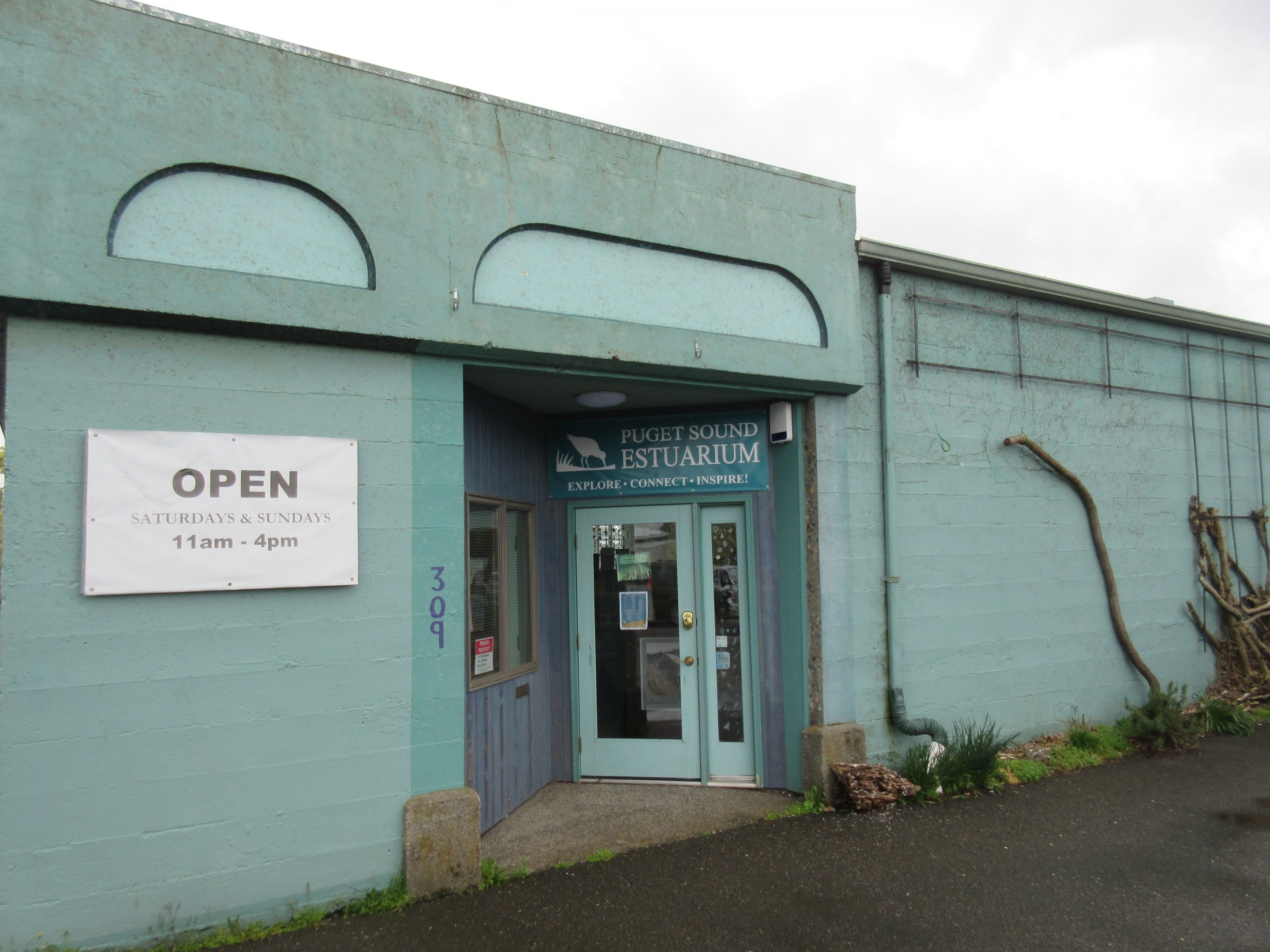 Entrance to Estuarium