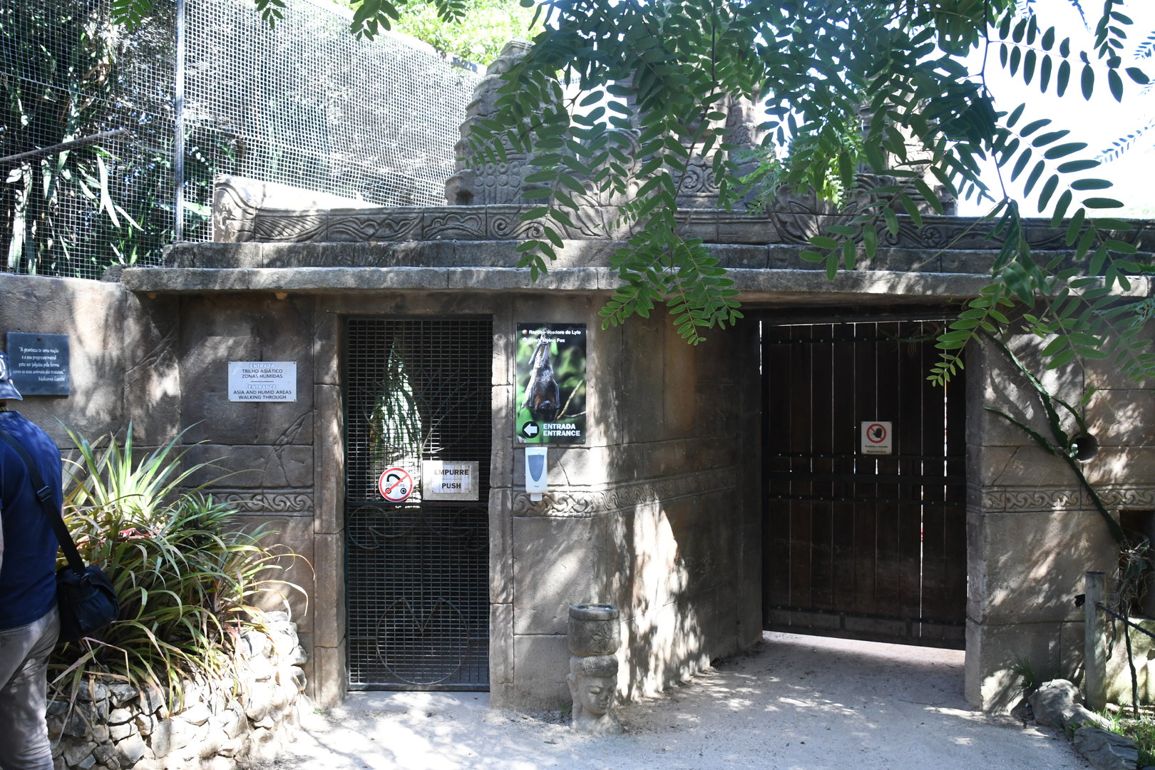 Entrance to Fruit-Bats Aviary