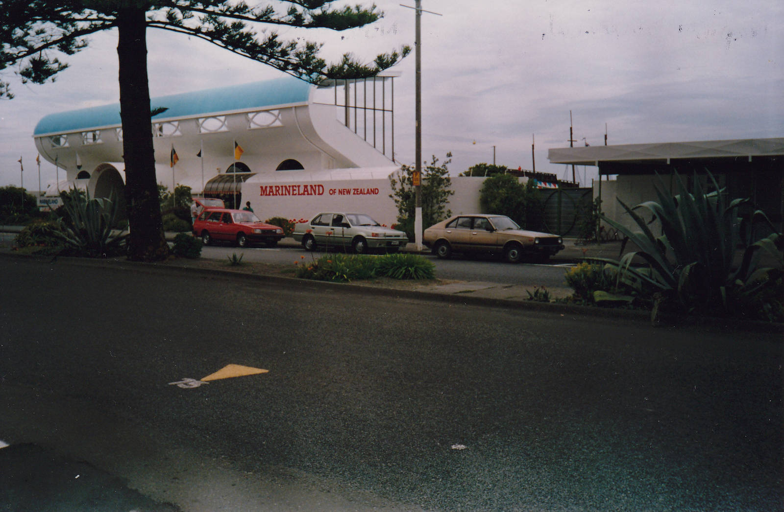 entrance to Marineland