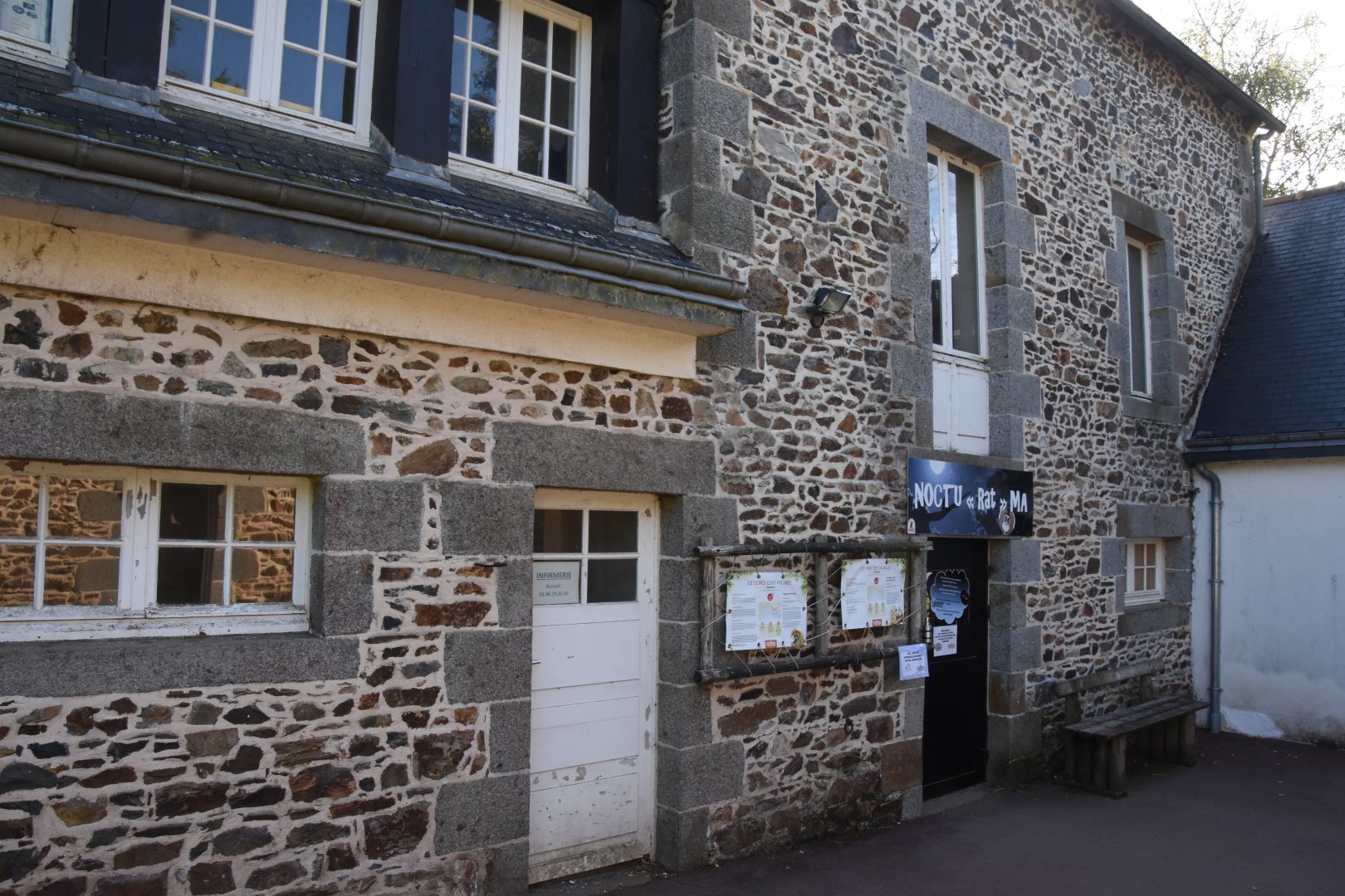 Entrance to nocturnal house