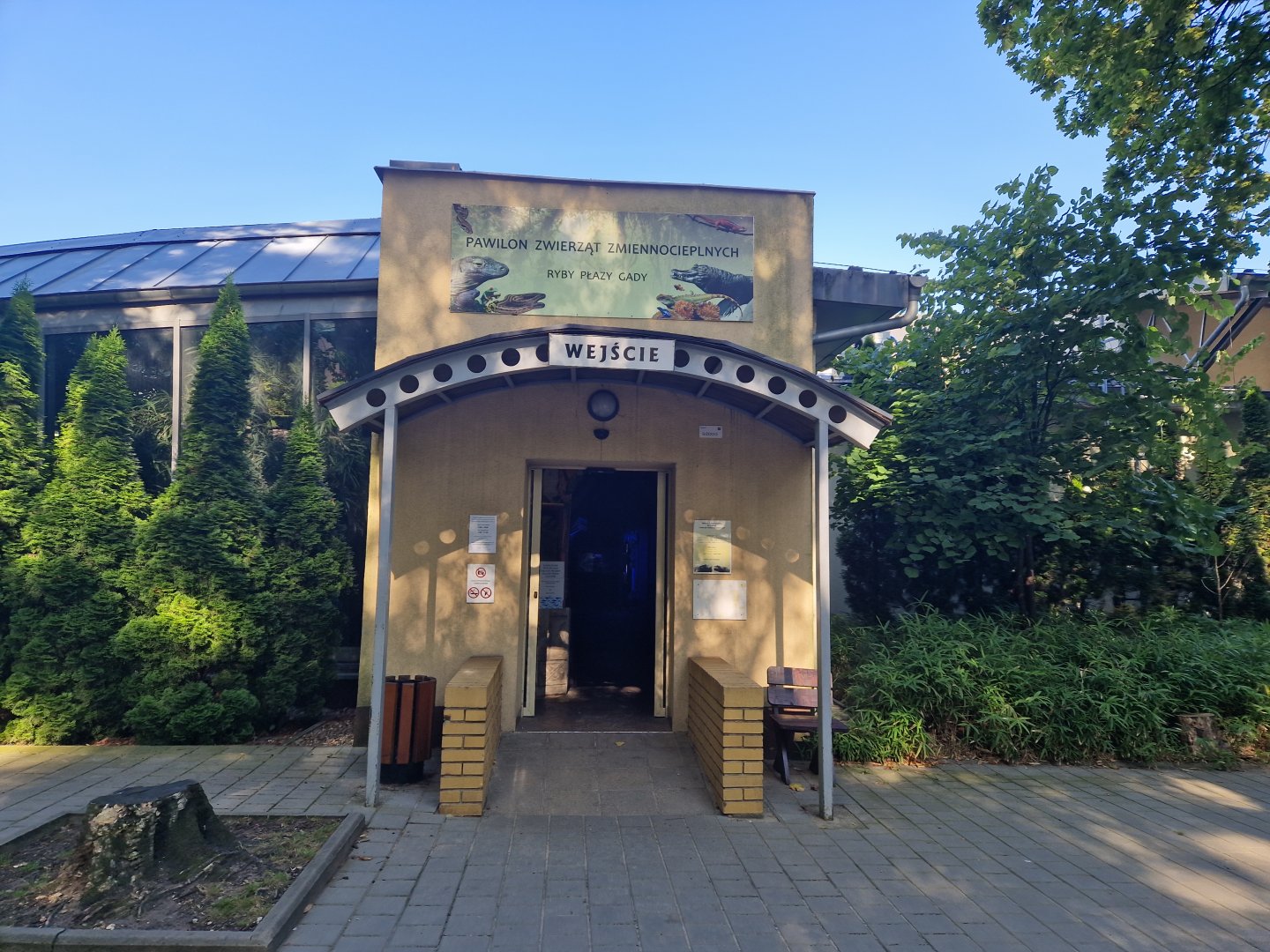 Entrance to reptile house/aquarium