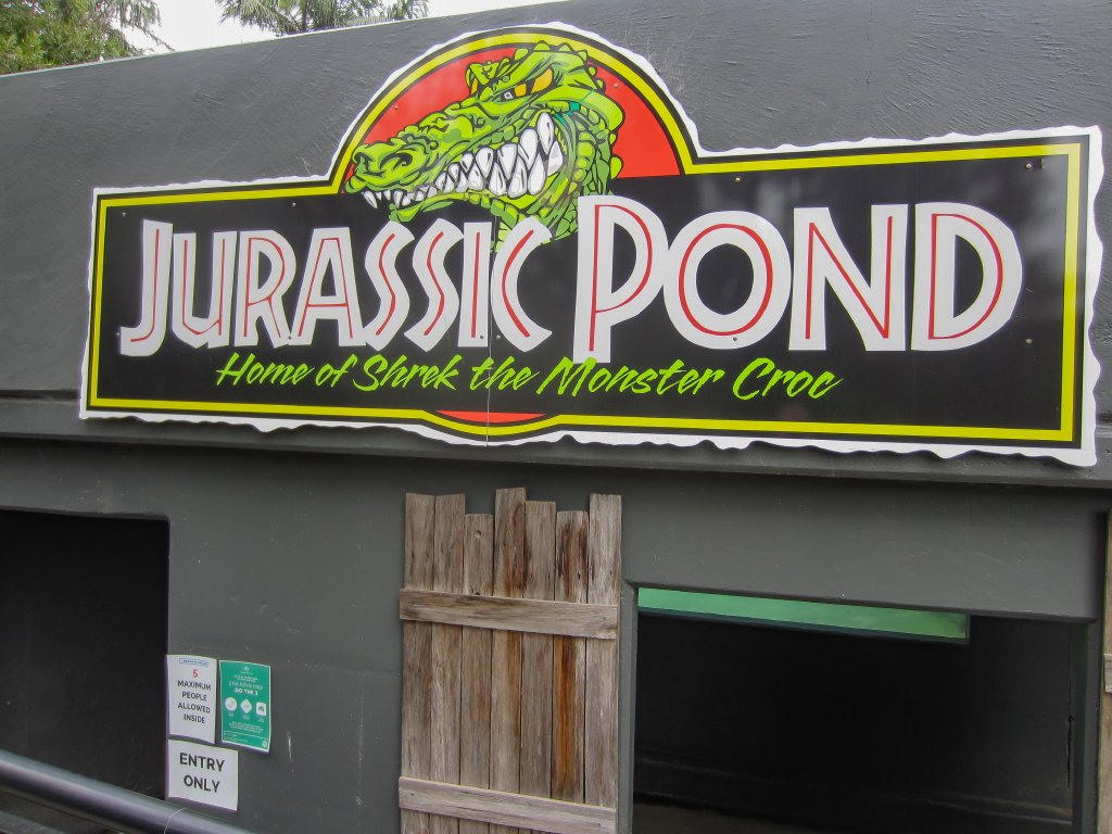 Entrance to Salty underwater viewing