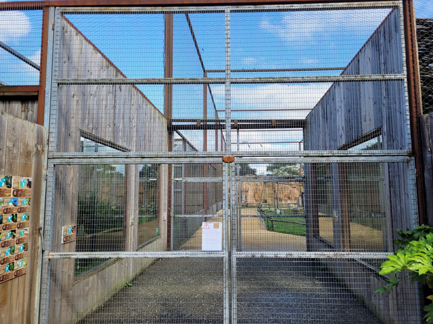 Entrance to South American aviary -Zoo du bassin d'Arcachon (2024)