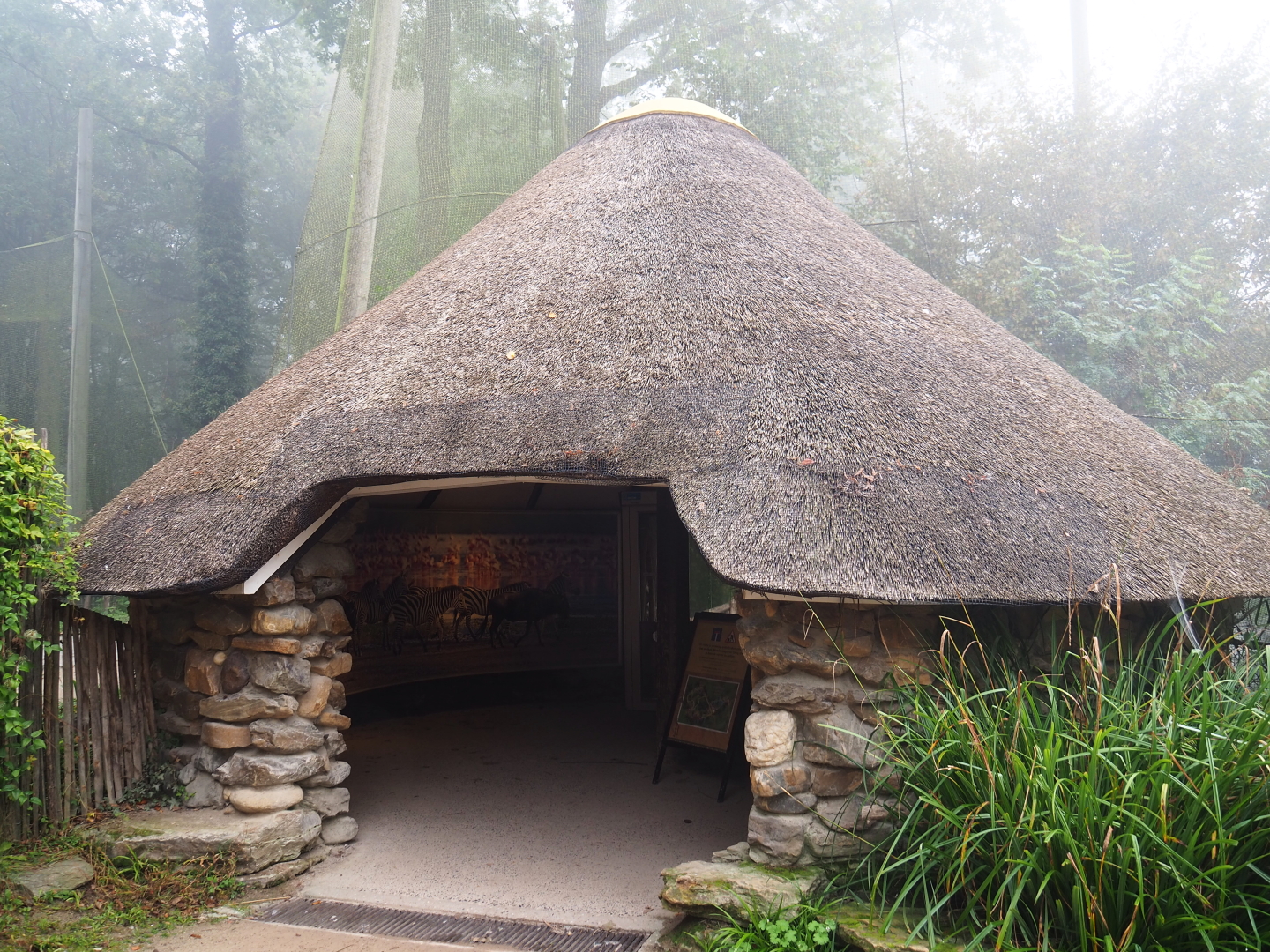 Entrance to the African waterfront aviary, 2021-10-10