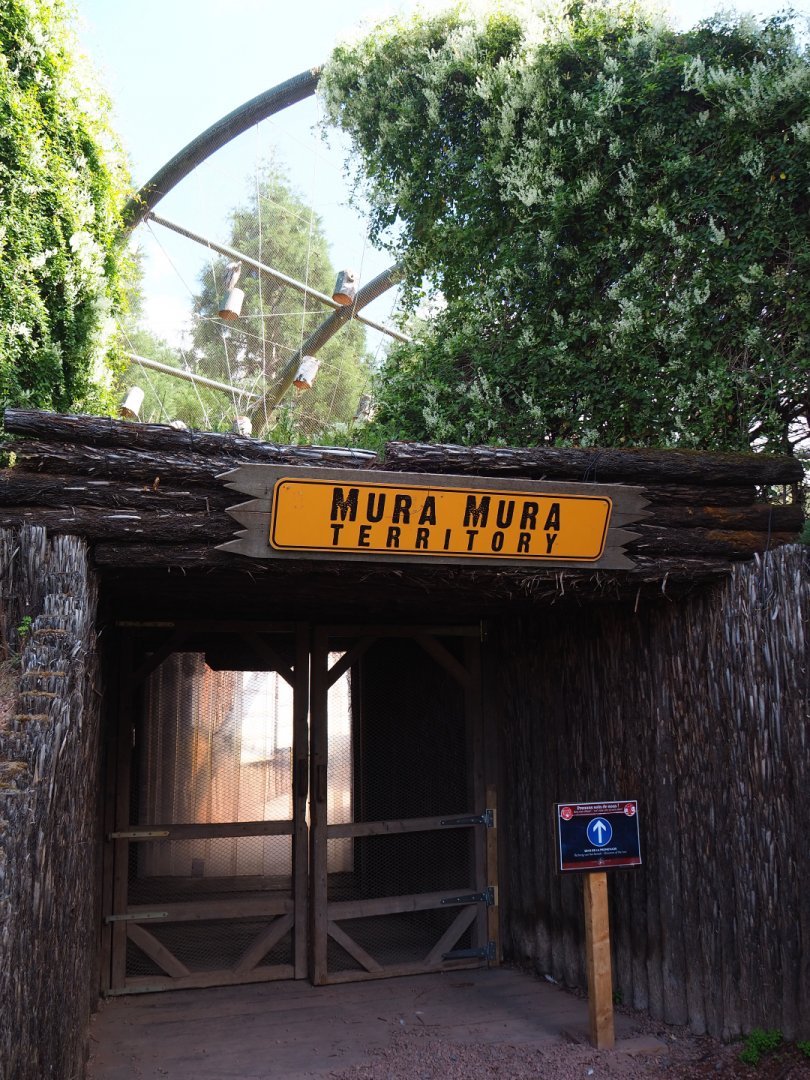 Entrance to the Australian walk-through aviary, 2020-09-02