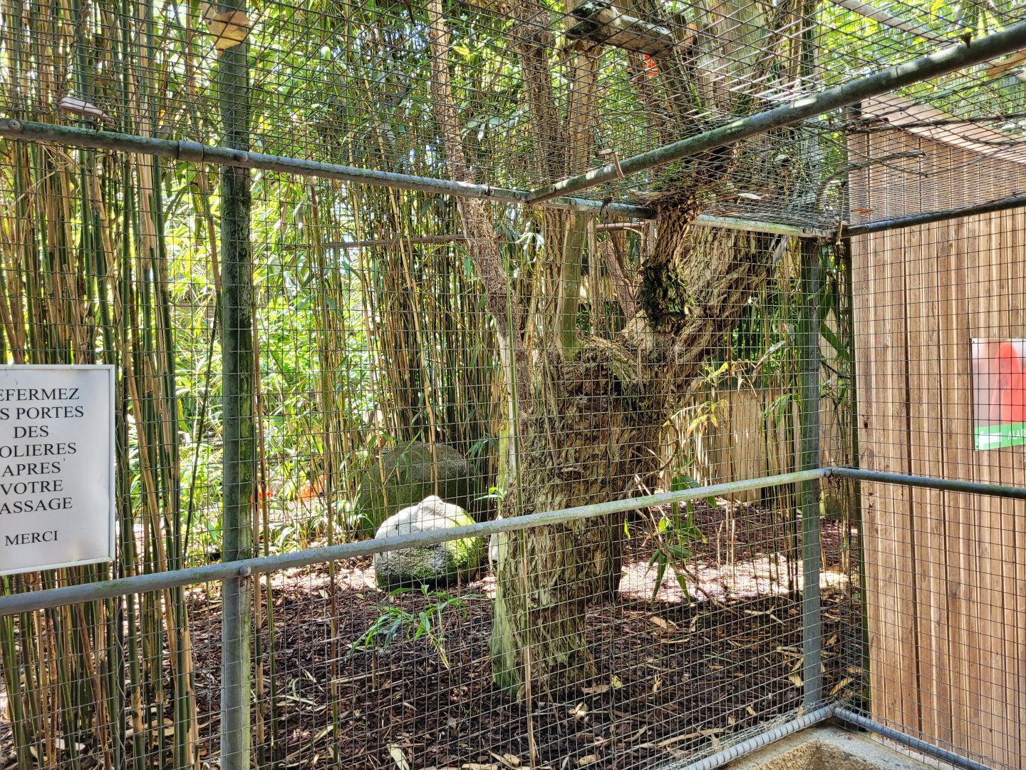 Entrance to the aviaries -Zoo d'Asson (2022)