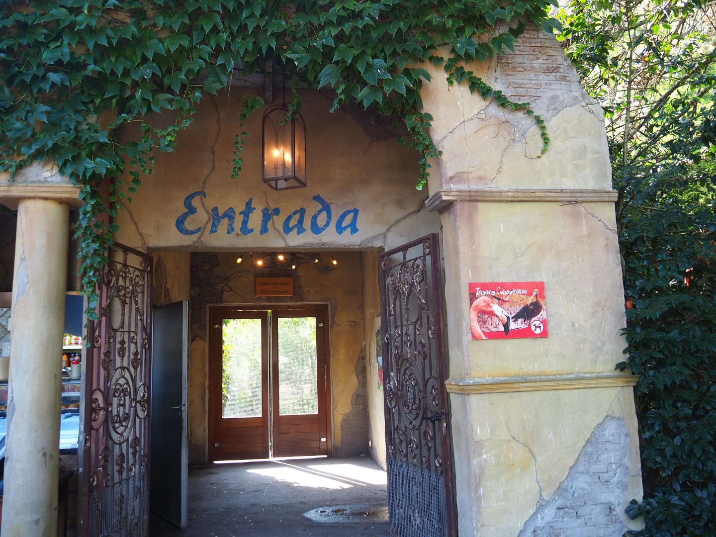 Entrance to the Cuban aviary (Sep 2nd, 2018)