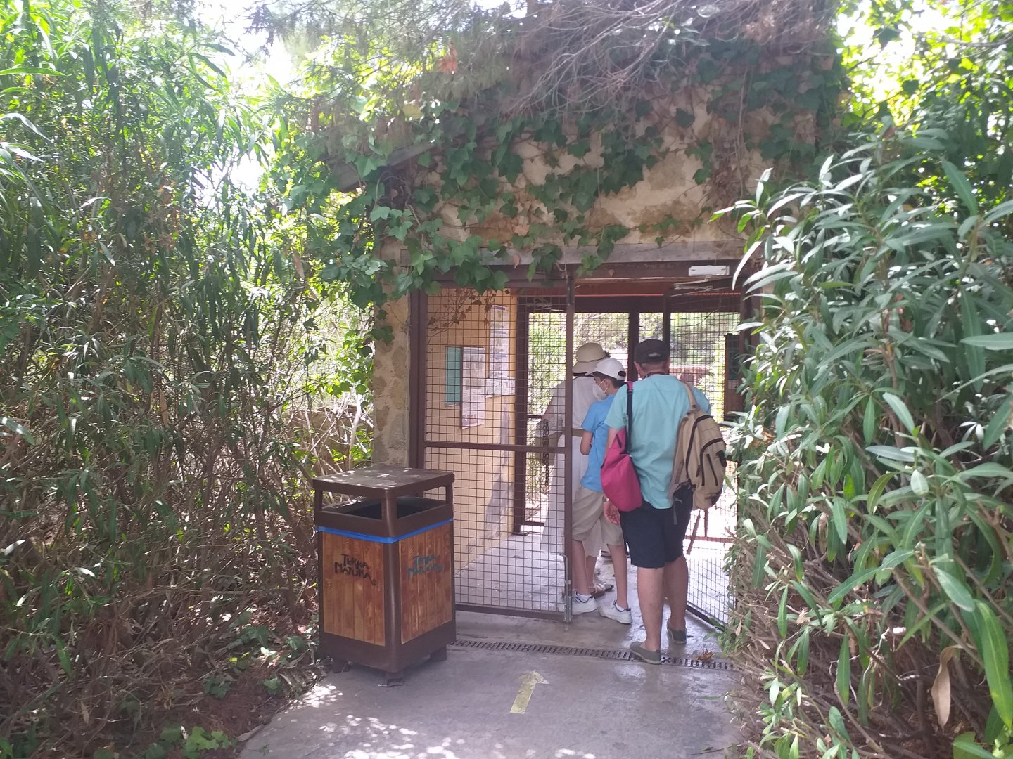 Entrance to the deer and mouflon walkthrough exhibit -TerraNatura Benidorm (2021)