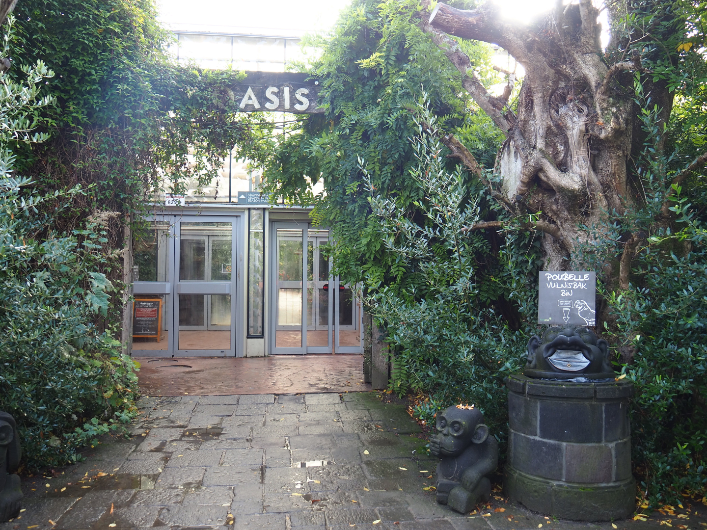 Entrance to the Oasis greenhouse, 2019-10-04