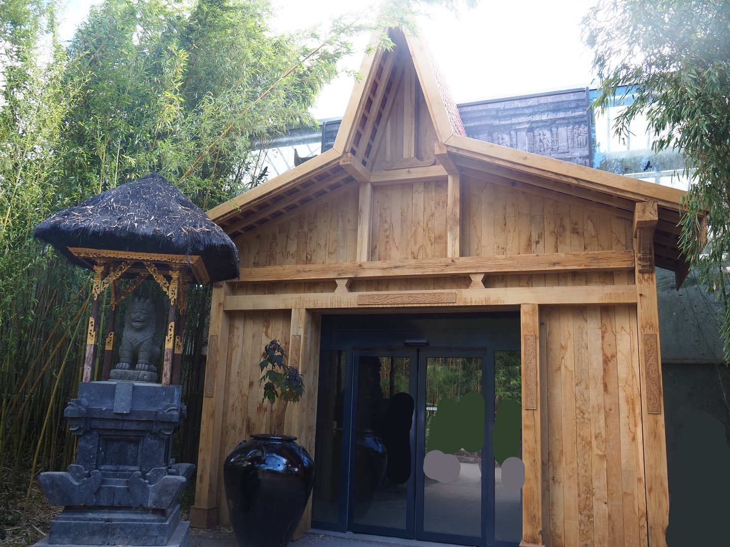 Entrance to the orangutan greenhouse, 2022-07-16