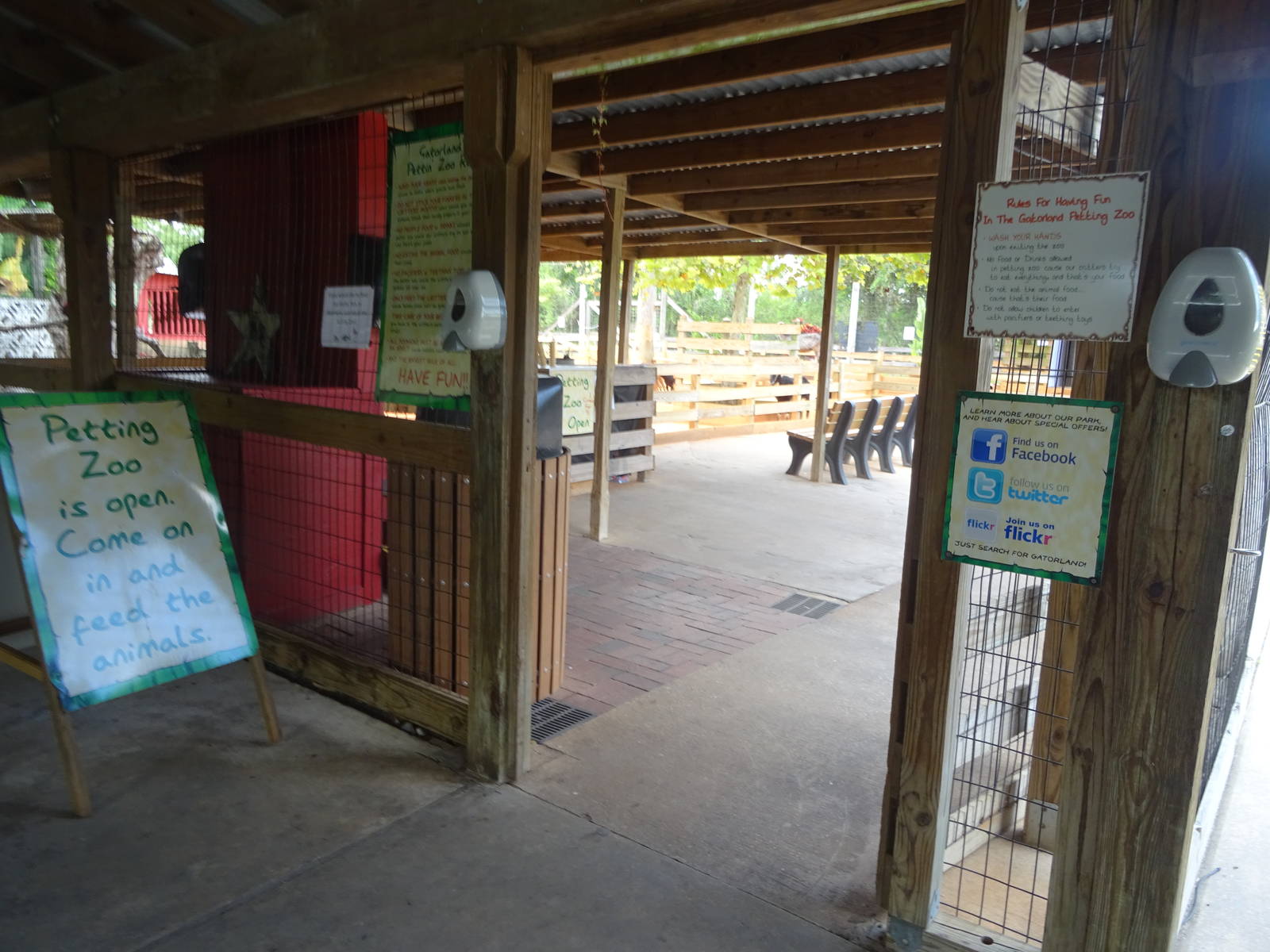 Entrance to the Petting Zoo at Gatorland