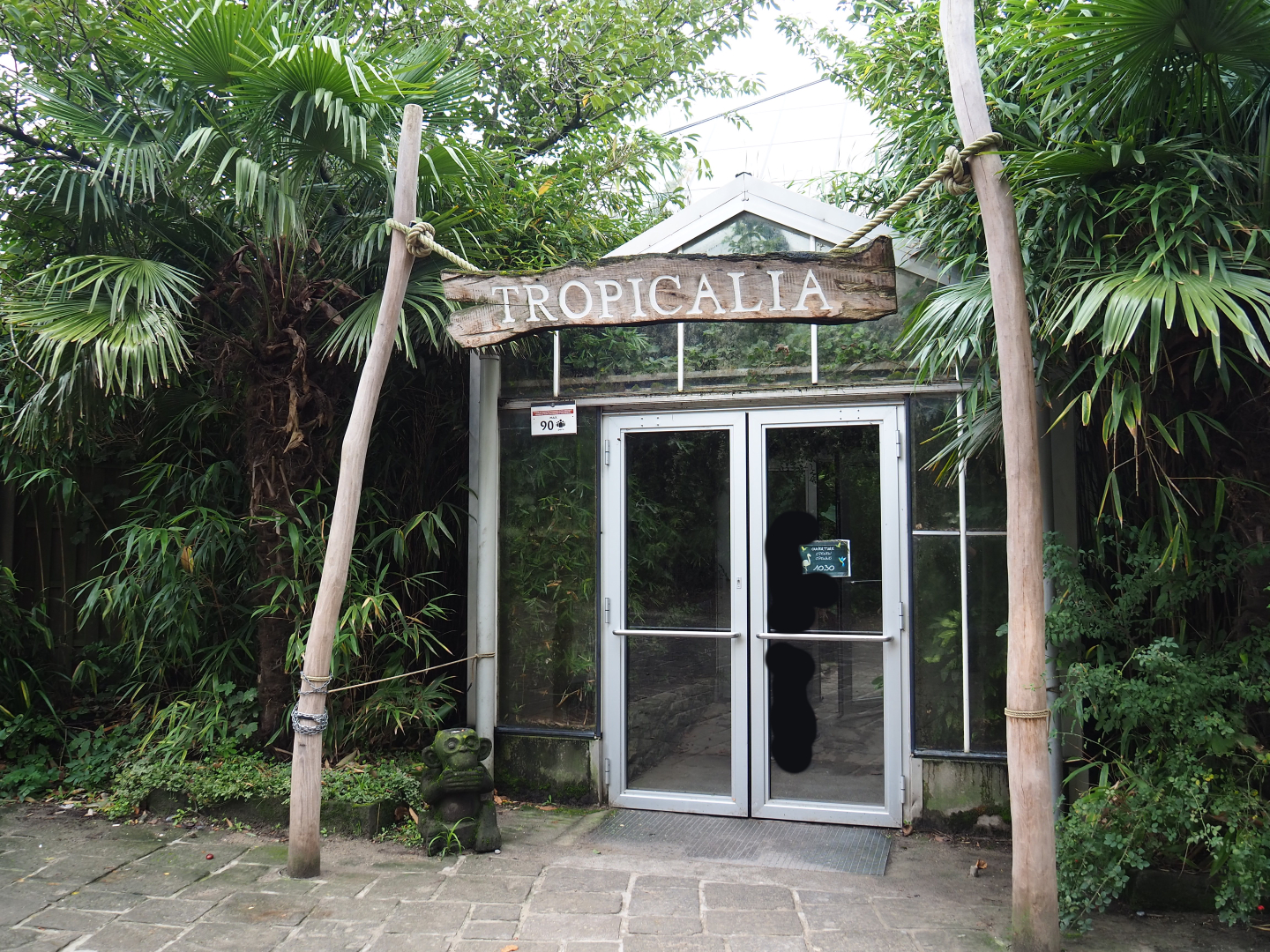 Entrance to the tropical bird greenhouse, 2019-10-05