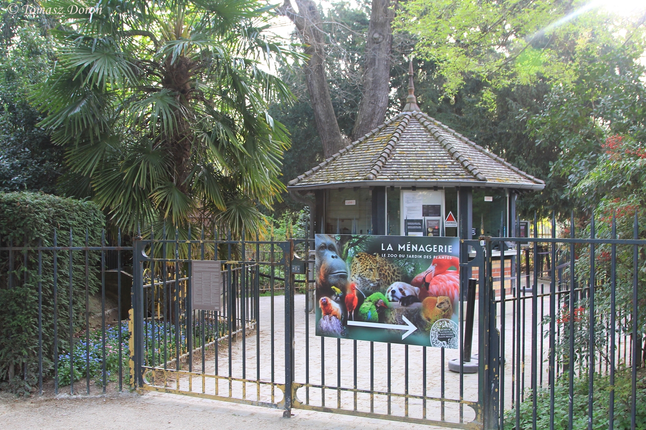 Entrance to the zoo