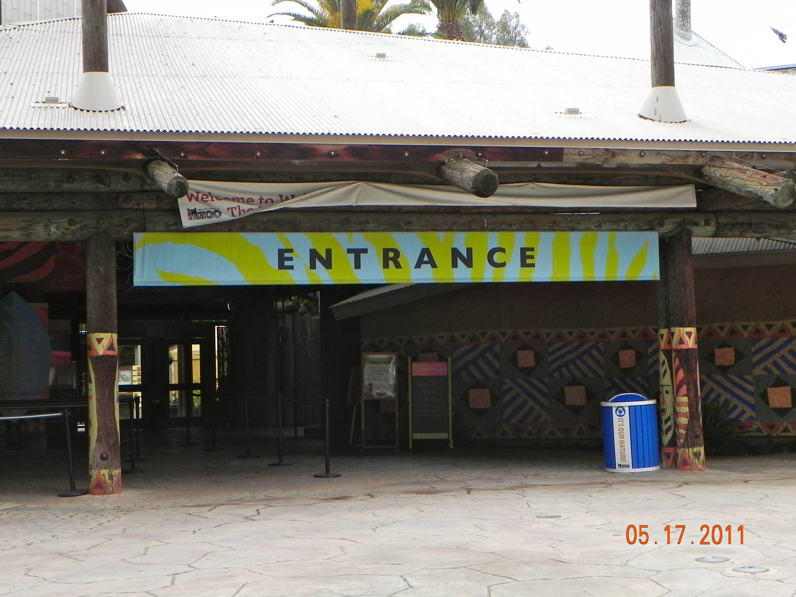 Entrance to zoo