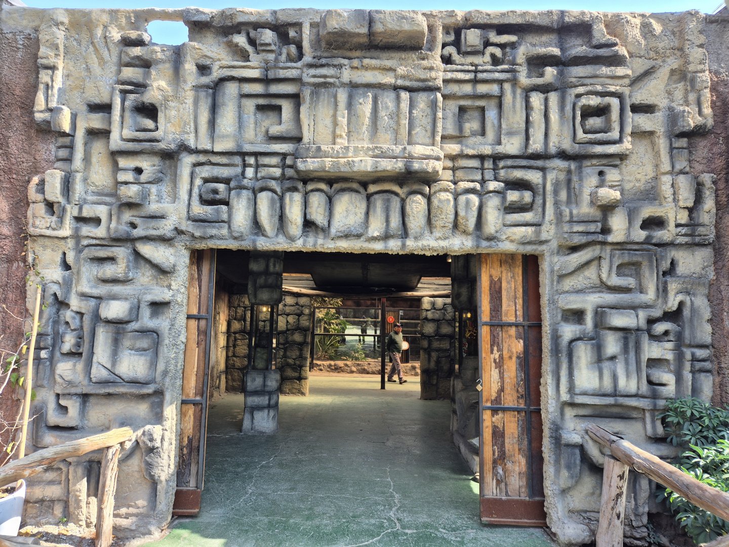 Entrance towards Reptile hall