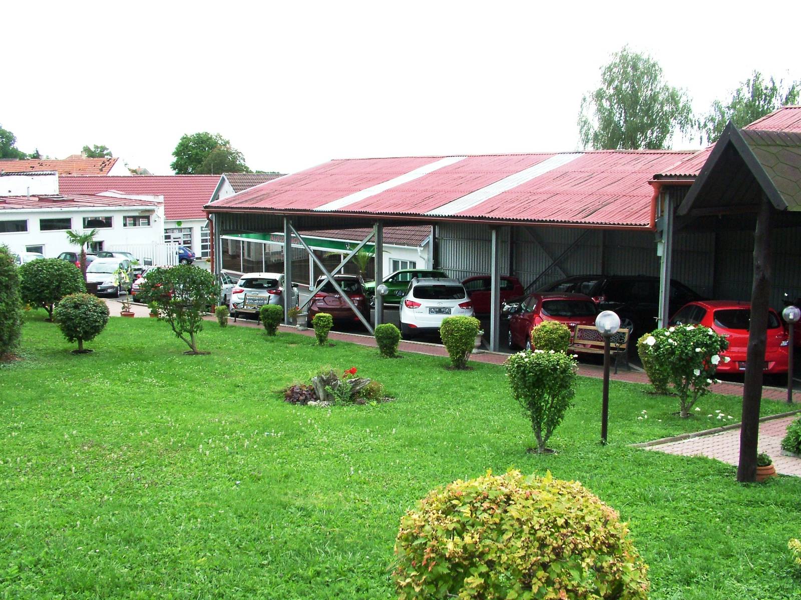 Entrance View at Autocentrum Boura (Dymokury), 26/08/12