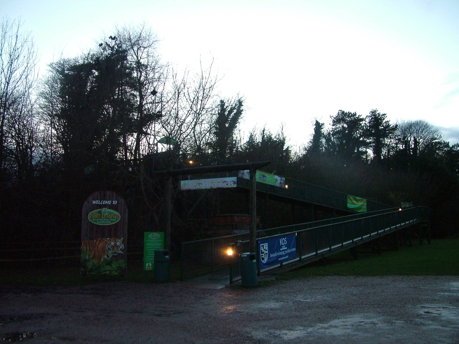 Entrance walkway at Port Lympne 27/11/09