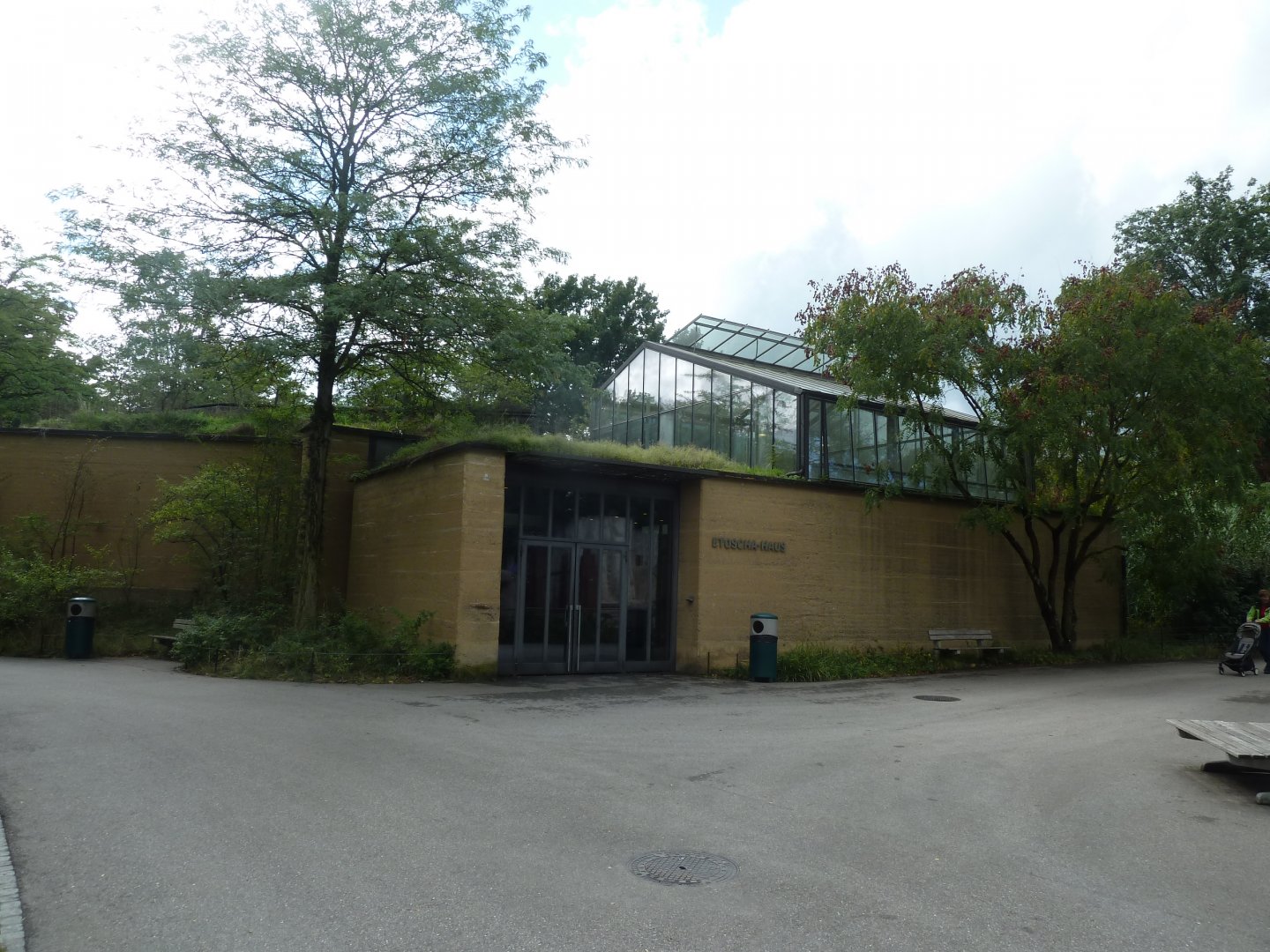 Etoscha-haus - Main entrance