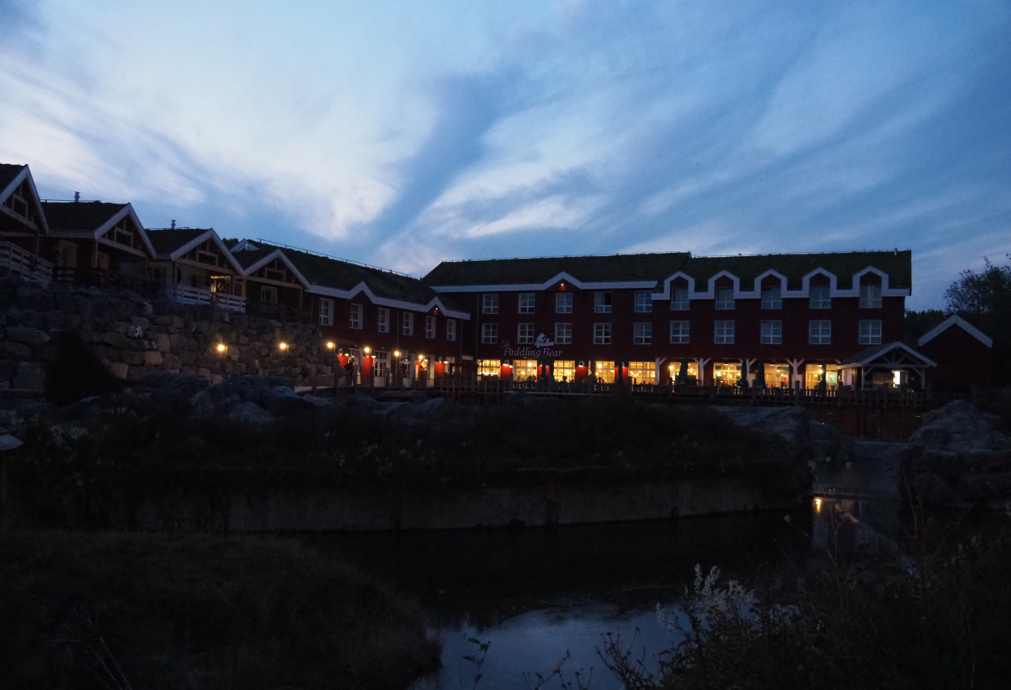 Evening in The Last Frontier - Paddling Bear Hotel and Steller's sea lion exhibit rocks, 2020-09-02