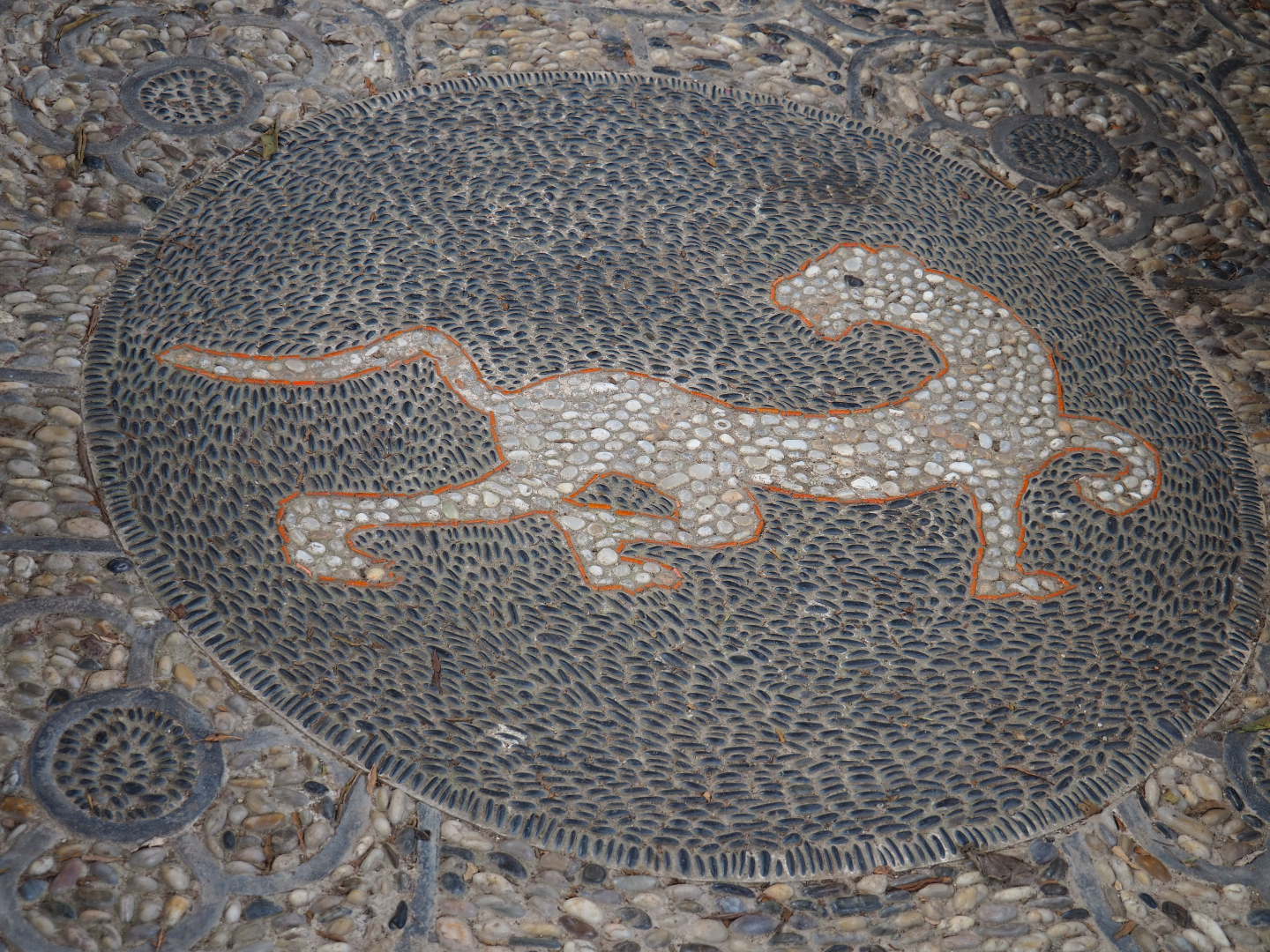Example of ground mosaics in the Chinese viewing corridor with mustelid animal, 2019-10-05
