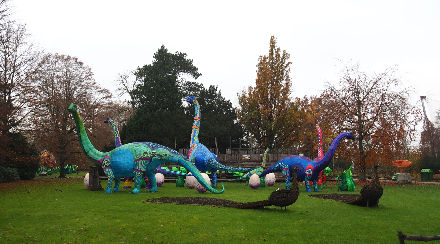 Example of temporary light sculptures for DinoLights winter event, 2021-11-23