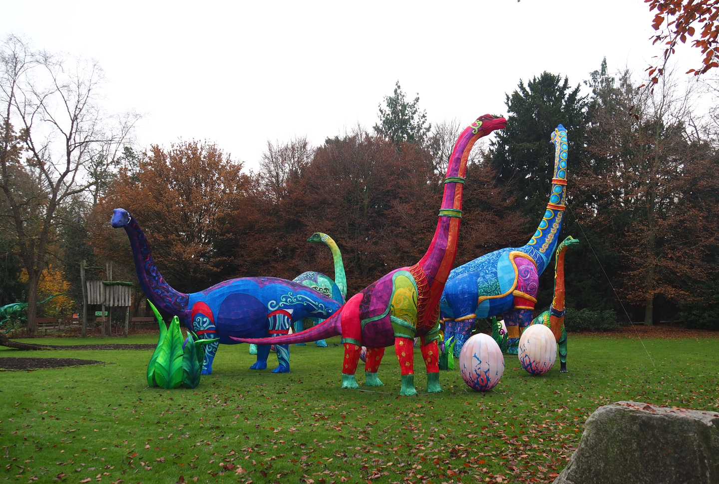 Example of temporary light sculptures for DinoLights winter event, 2021-11-23