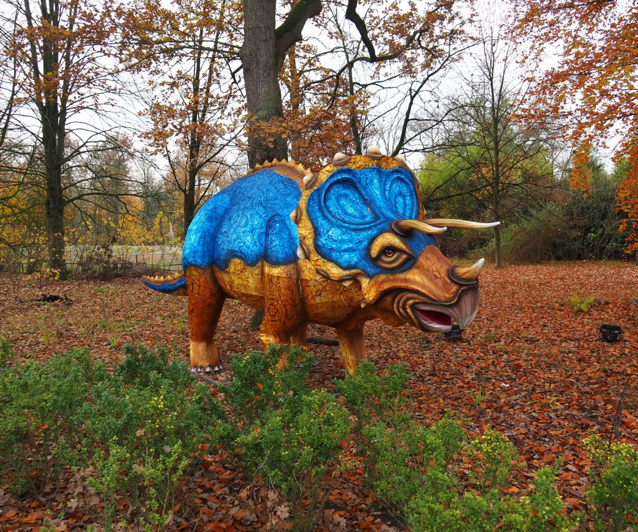 Example of temporary light sculptures for DinoLights winter event, 2021-11-23