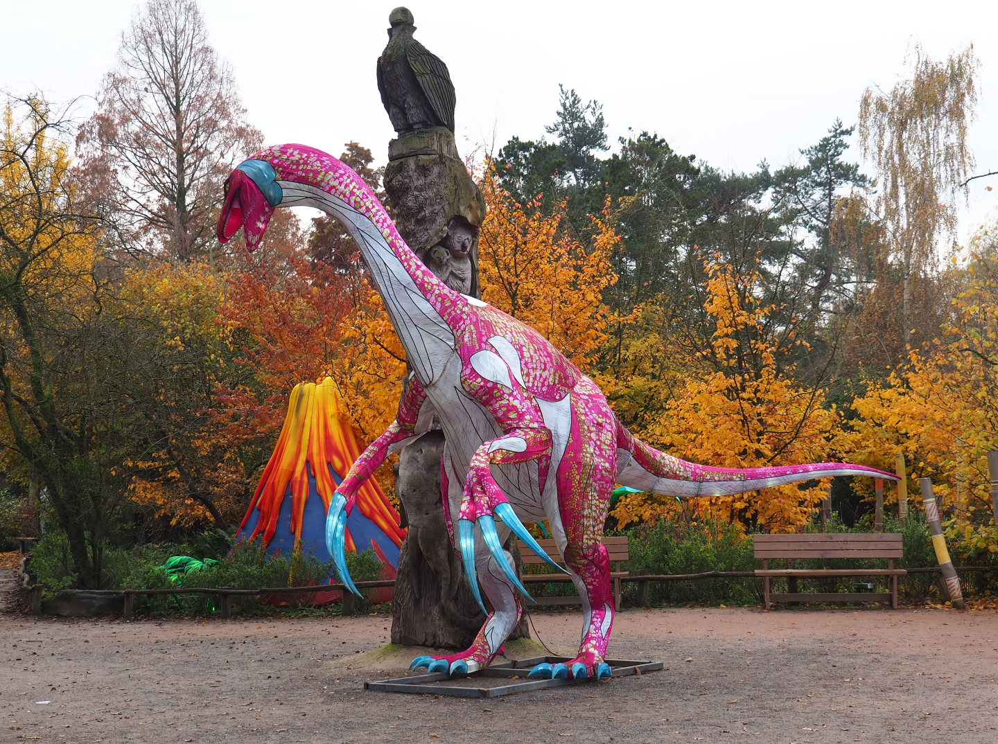 Example of temporary light sculptures for DinoLights winter event, 2021-11-23