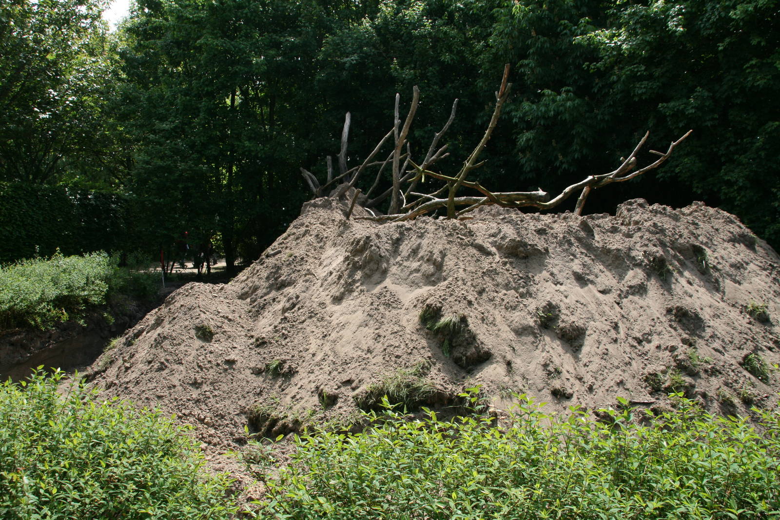 exhibits under construction