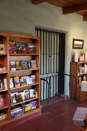 Exit blocked for new aquarium