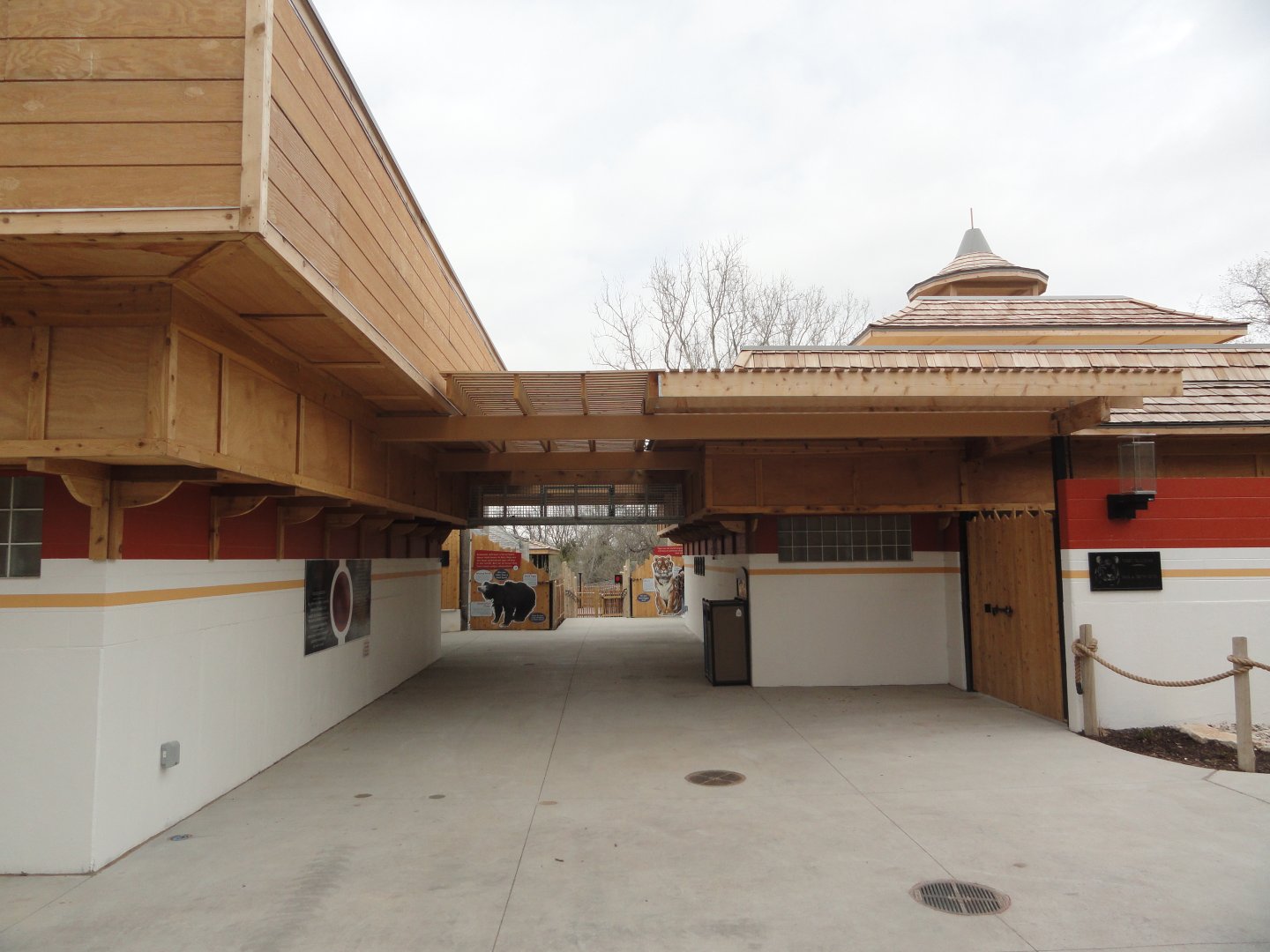 Expedition Asia Entryway