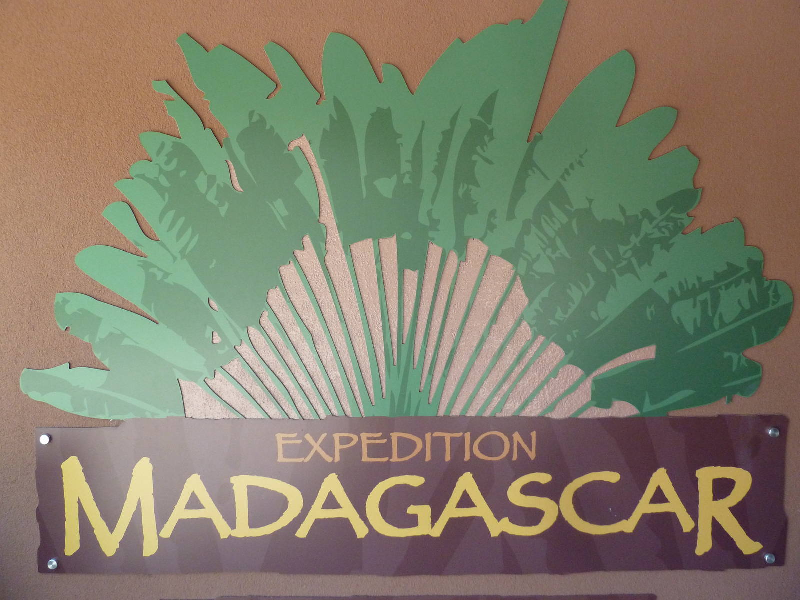 Expedition Madagascar - Entrance Sign