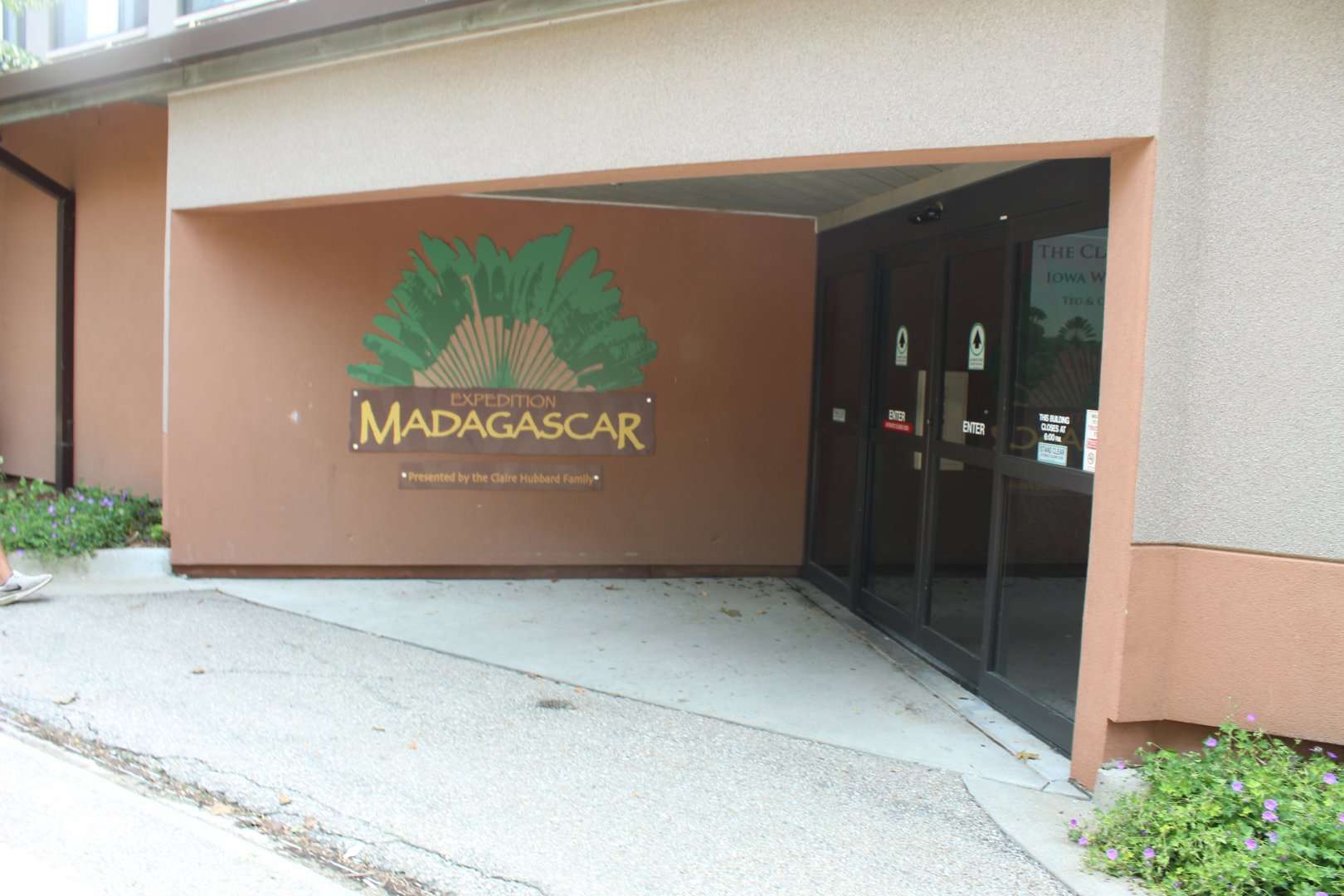 Expedition Madagascar Entrance