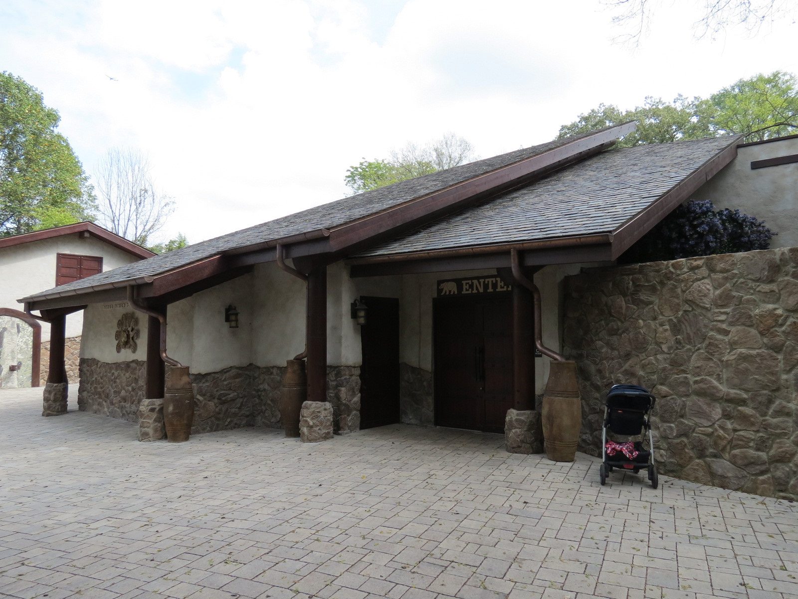 Expedition Peru - Lodge Exterior