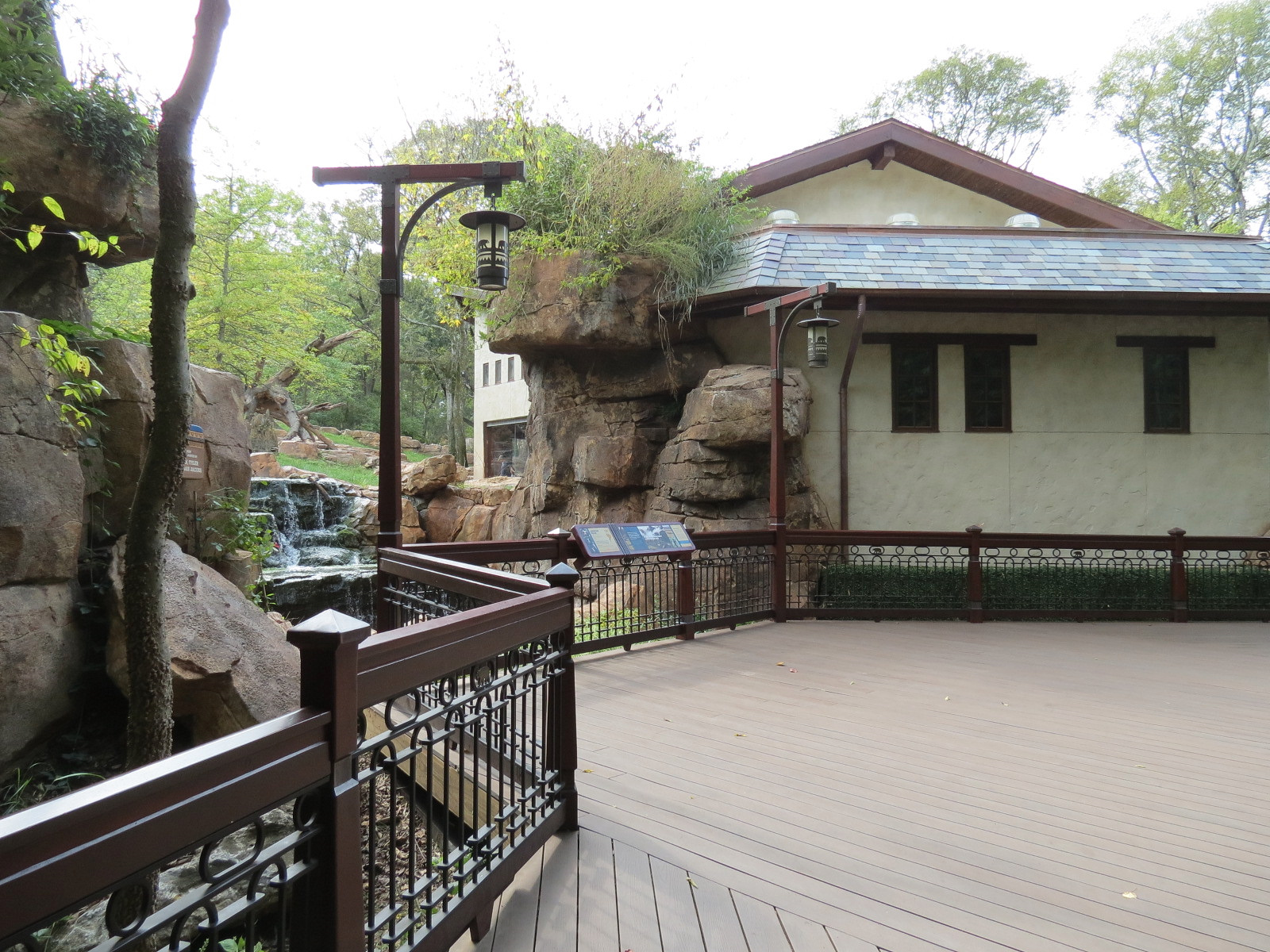 Expedition Peru - Lodge Exterior