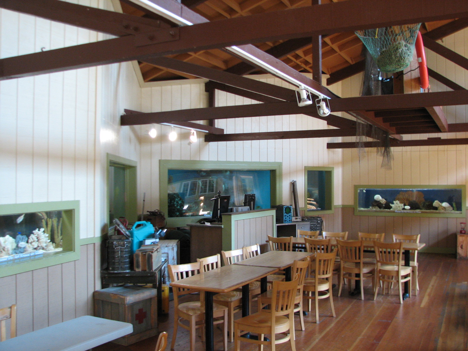 Explorers Outpost - Aquariums