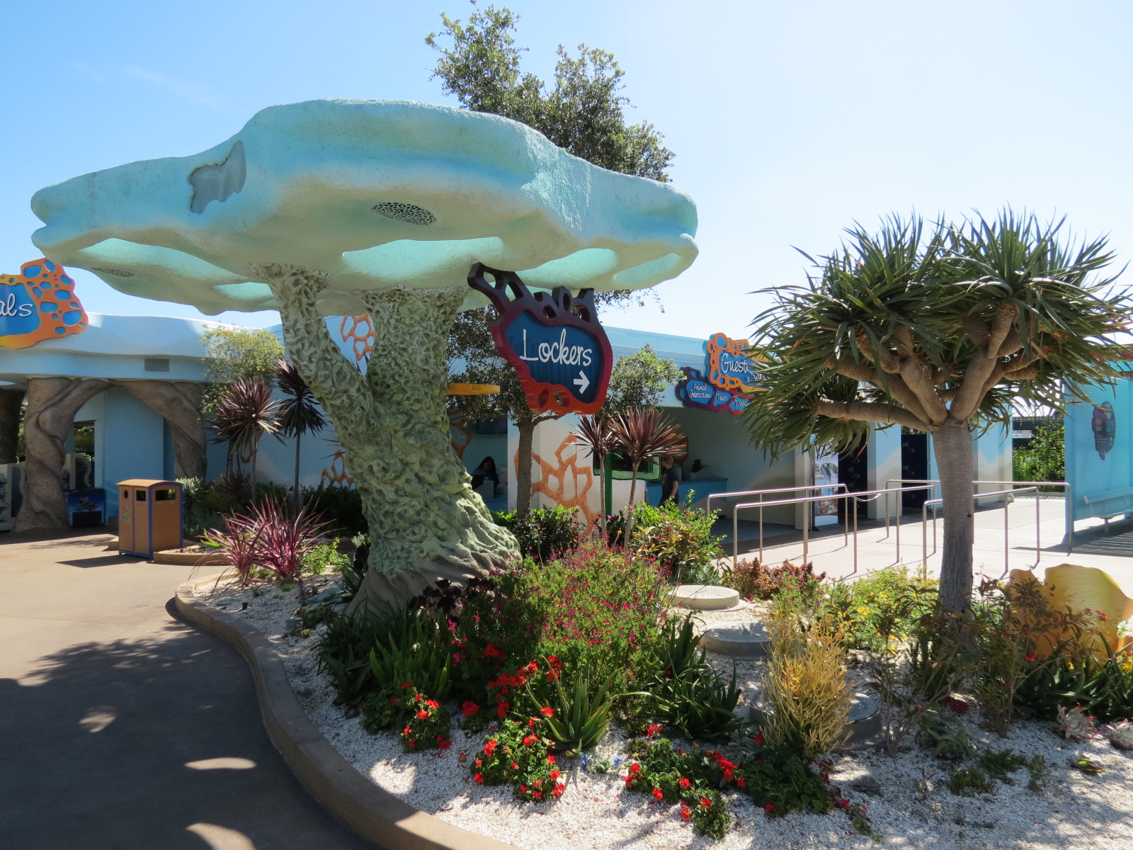 Explorers Reef - Lockers Area