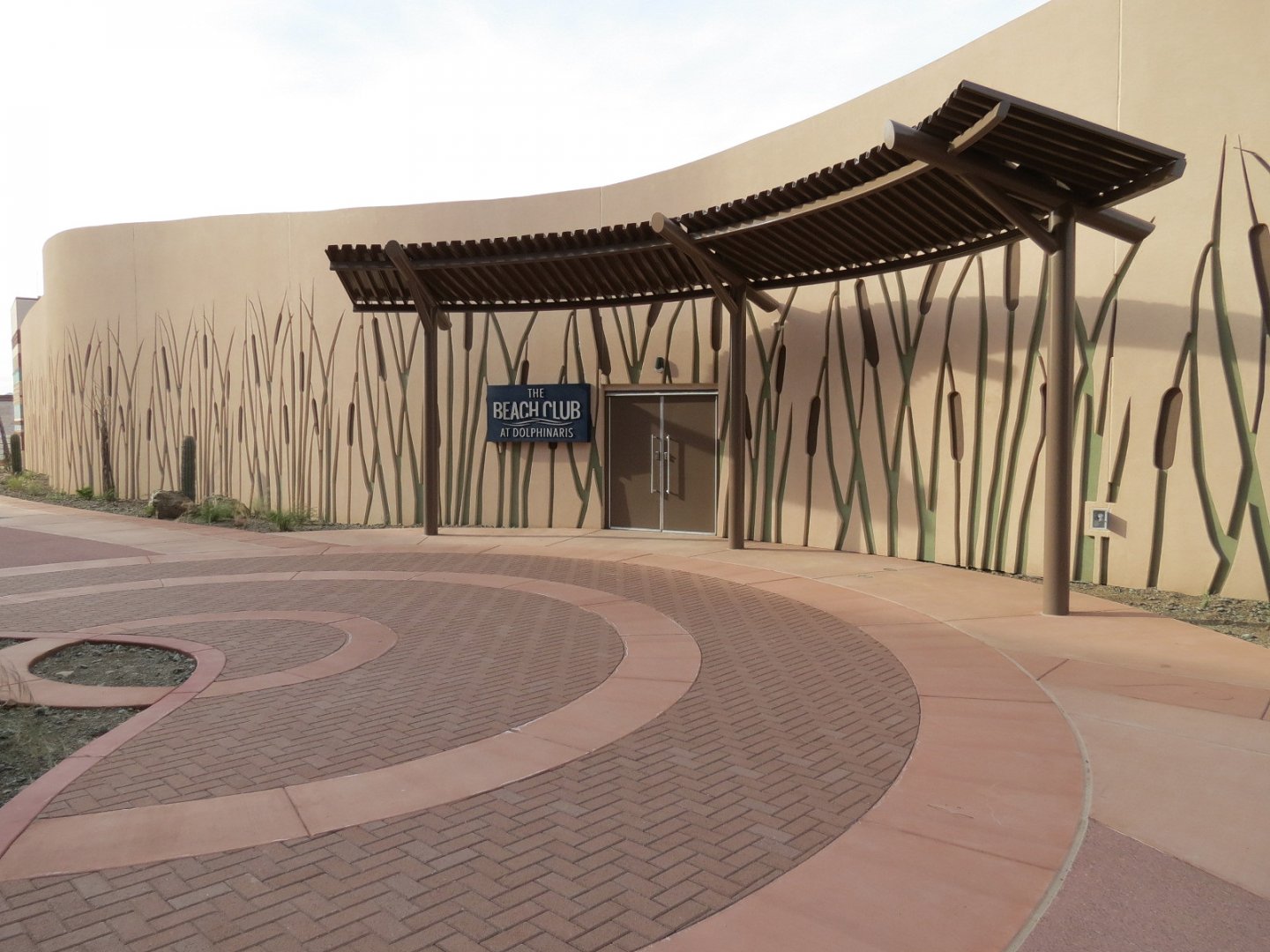 Exterior - Beach Club Entrance To Bar Overlooking Dolphin Pools