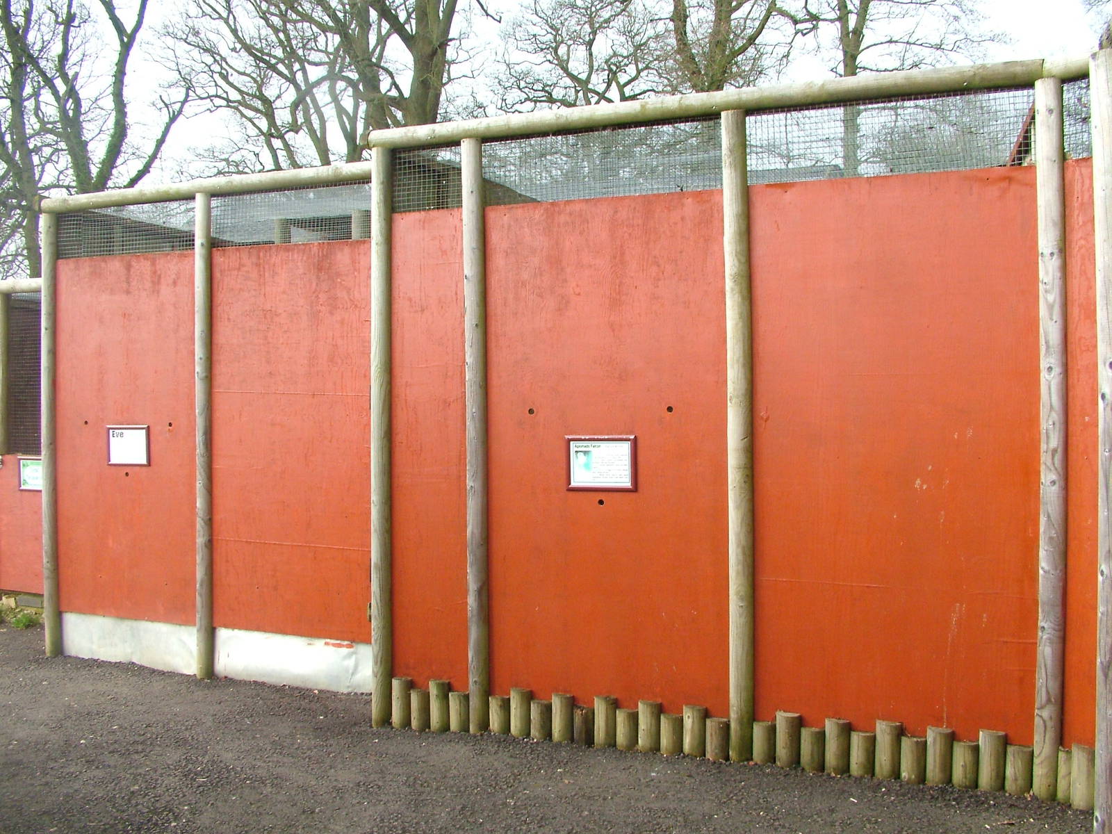Falcon Aviaries at Cotswold Falconry 05/03/11