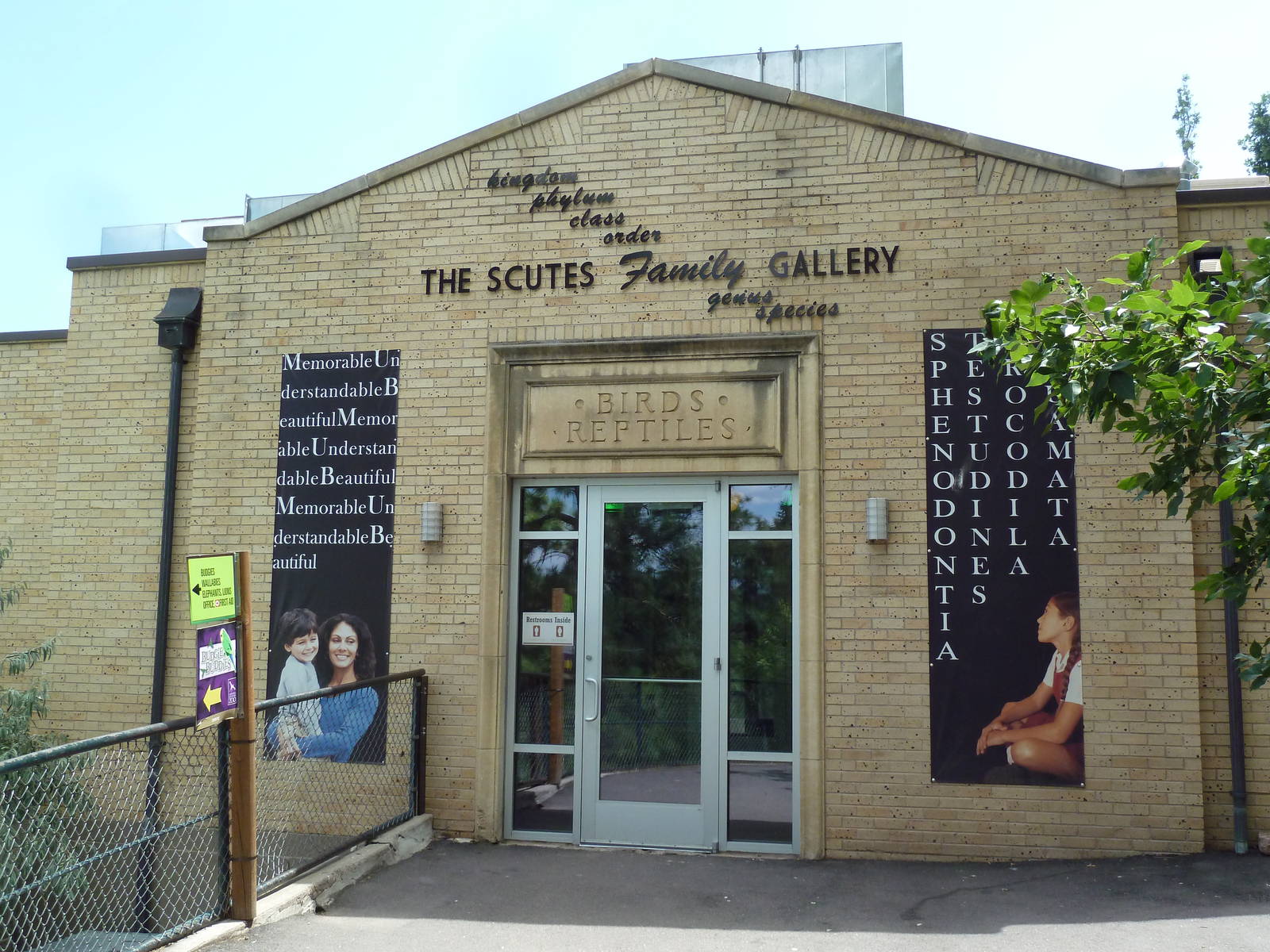 Family Gallery (Reptile House) - 27 Species