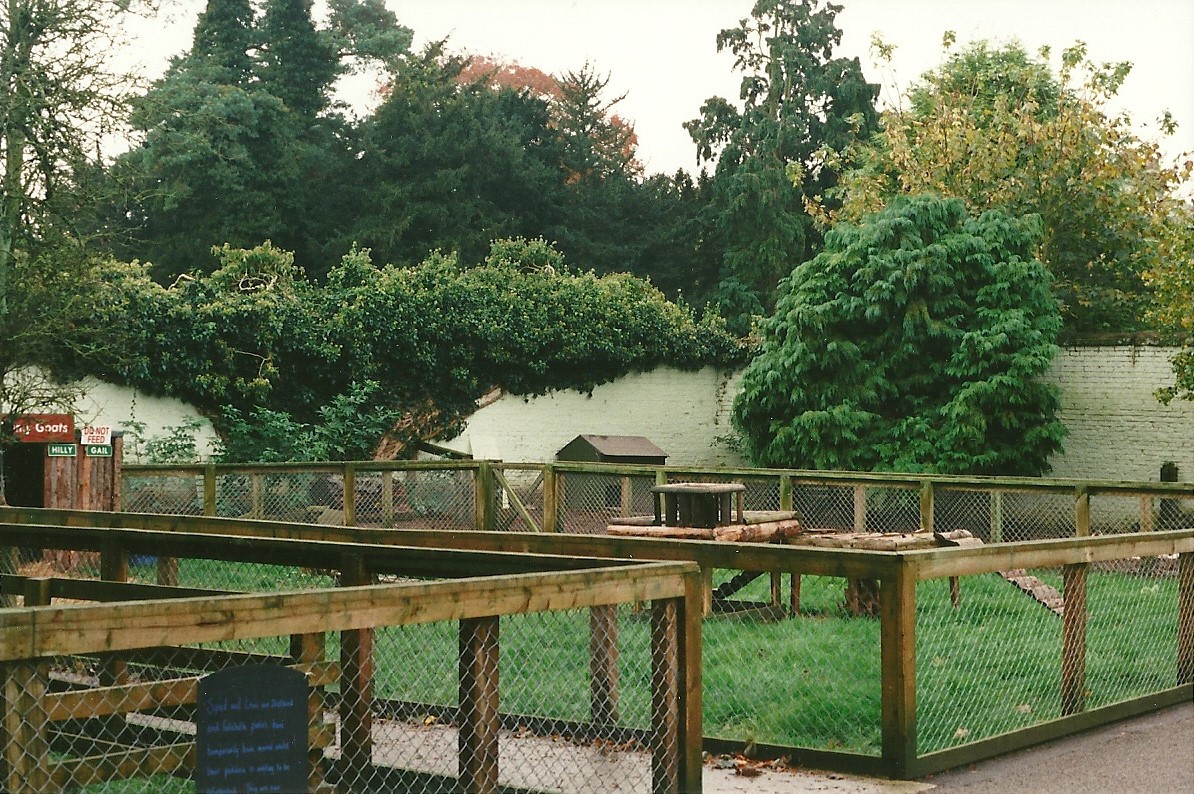 Farm pens - site of 1970s walk-through aviary 23rd October 1999