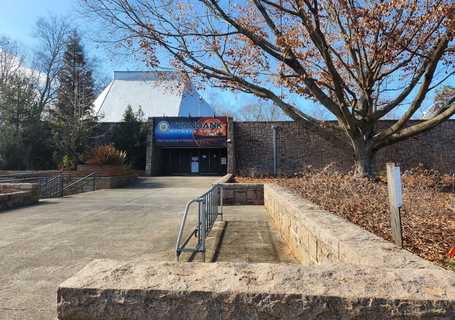 Fernbank Science Center - Entrance