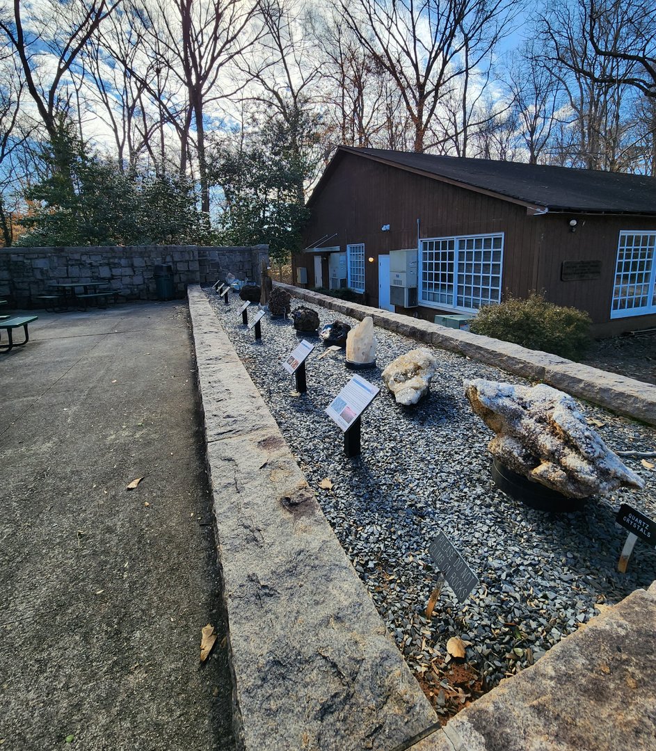 Fernbank Science Center - Geologic exhibits in outdoor yard