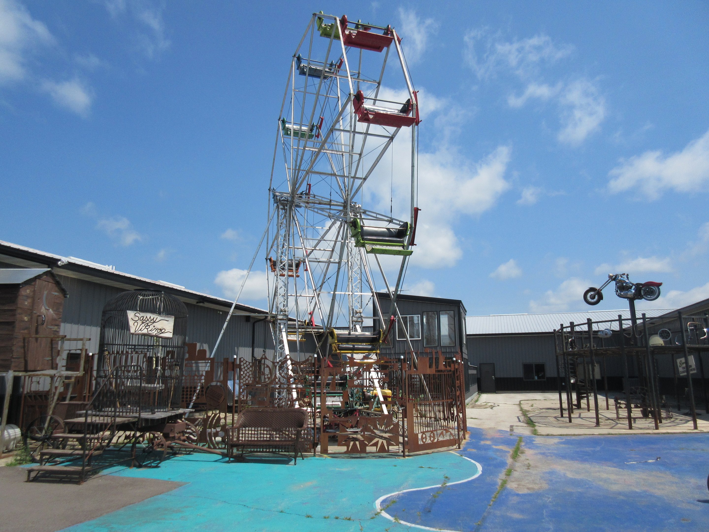 Ferris Wheel + Statues