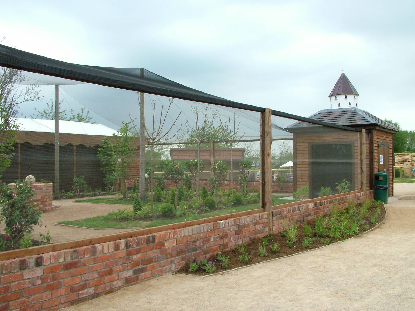 Finch Aviary at Twycross 25/05/09