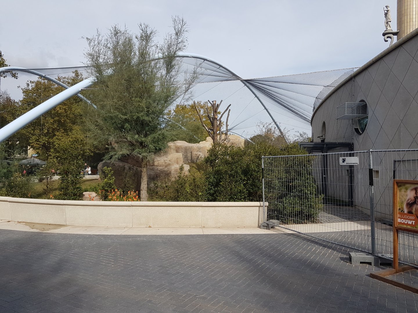 Finished Gelada-enclosure