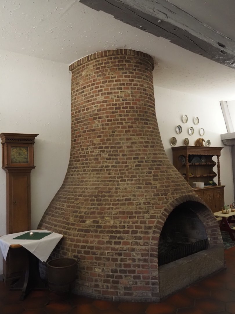 Fireplace and decorations in Rosencafé restaurant, 2024-05-22